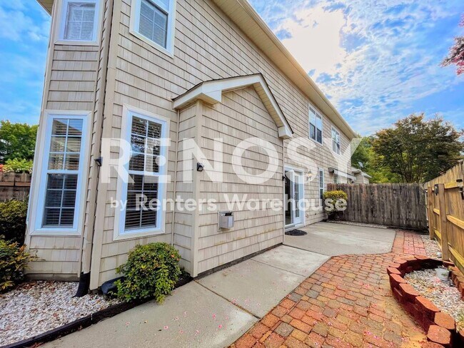 Building Photo - 3932 Cromwell Park Dr