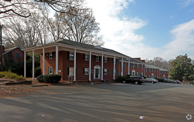 Building Photo - Briarcliff Apartments