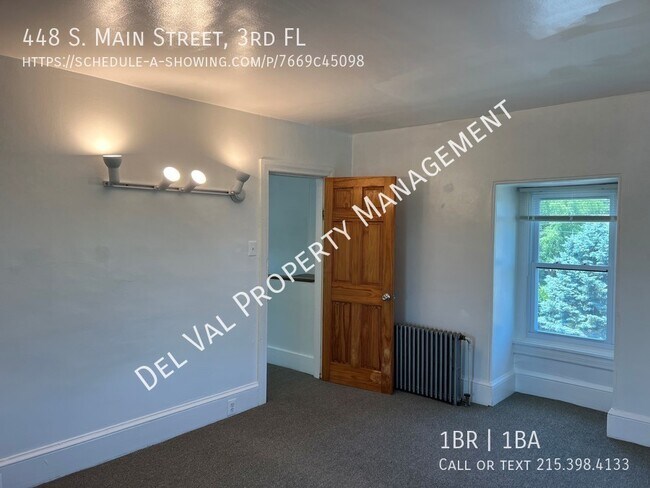 Building Photo - Large Updated 1-Bedroom 3rd FL Apartment F...