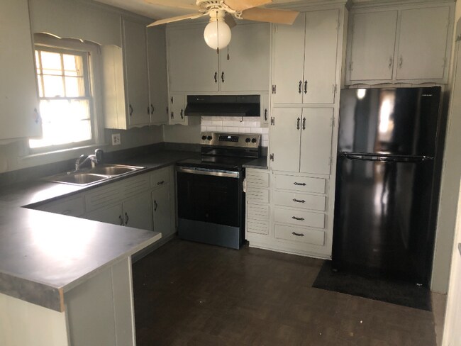 Foto del edificio - 7613 Hwy 58