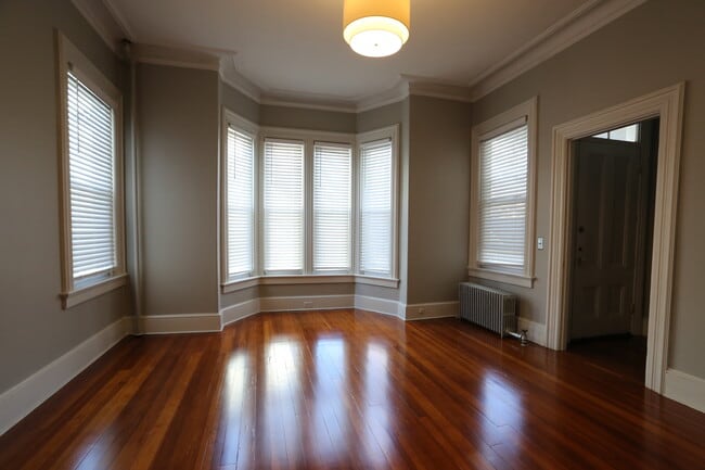 Building Photo - 282 Highland Ave