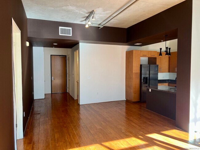 Foto del edificio - 1050 Island Ave