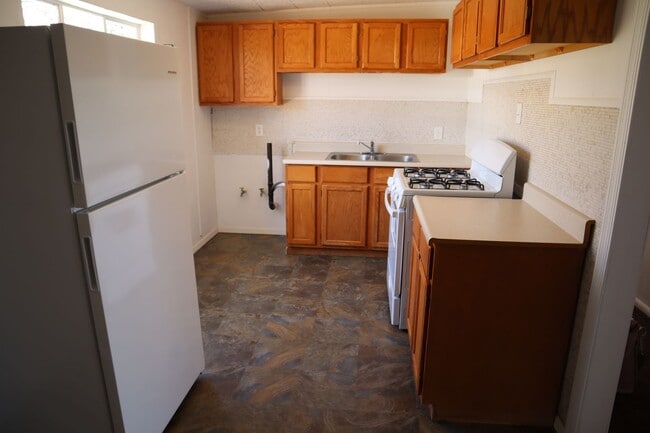 Building Photo - 120 Cochise Dr