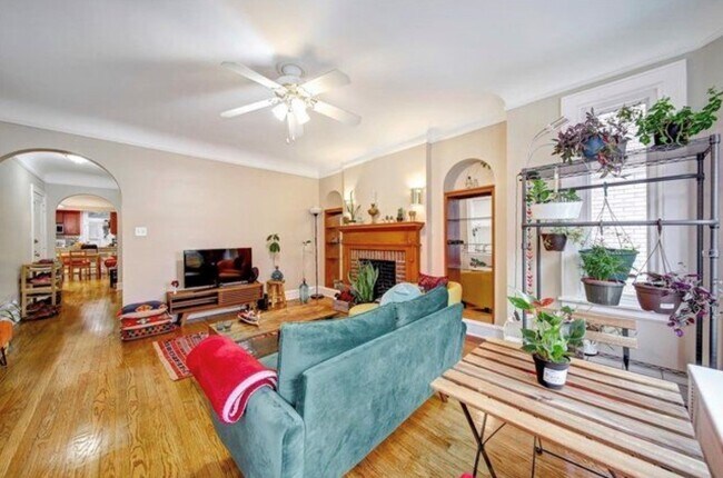 Foto del edificio - 4827 Lee St