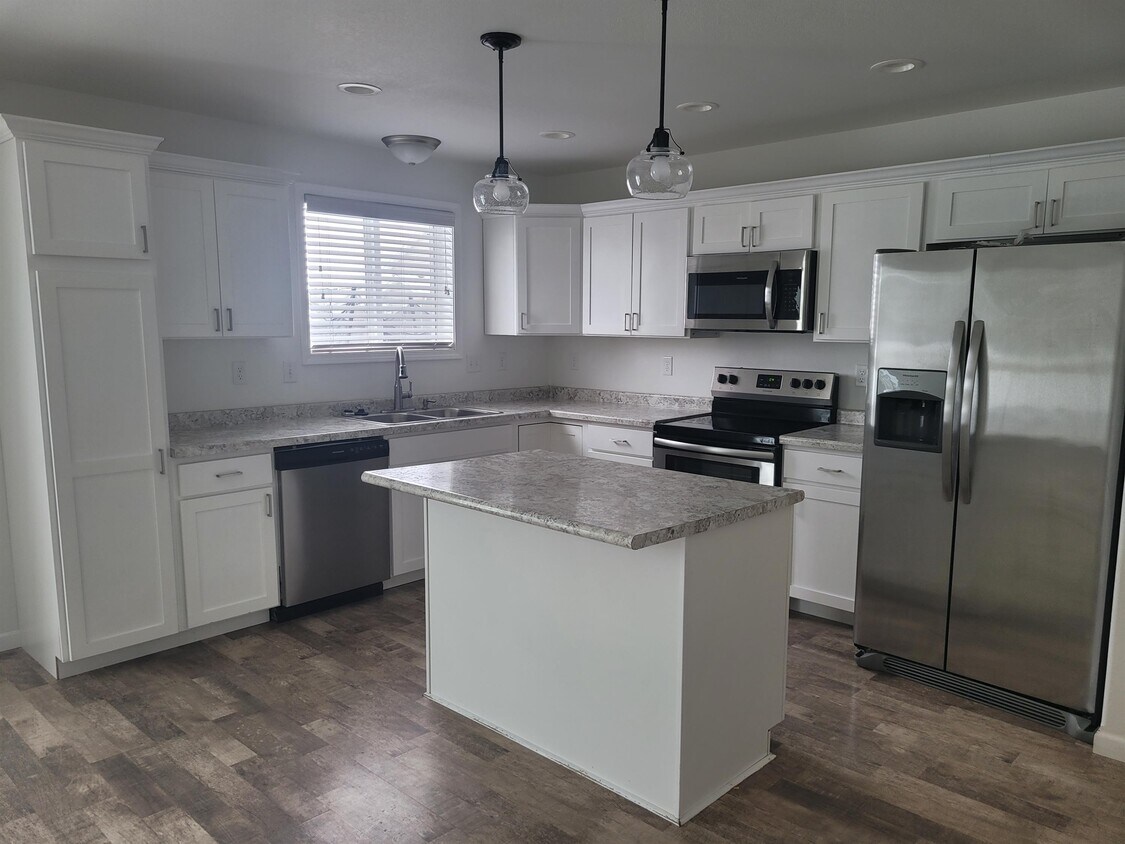 Foto principal - 5904 36th St S