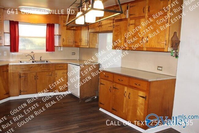 Foto del edificio - 641 Guntersville Rd