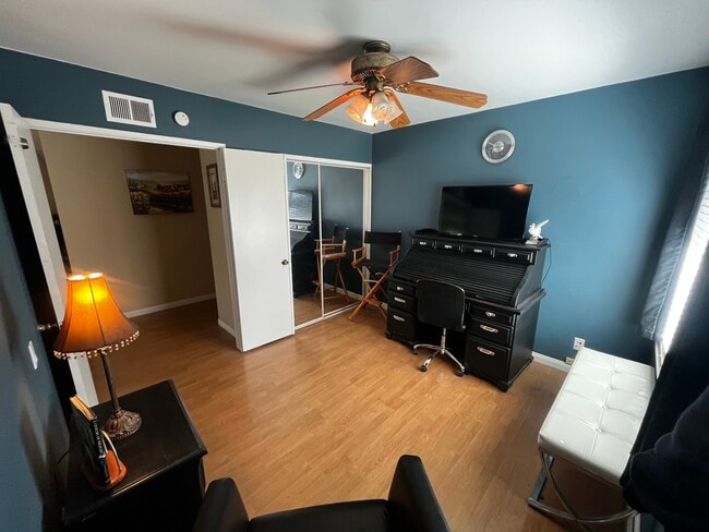 Foto del edificio - 3319 Holloway St