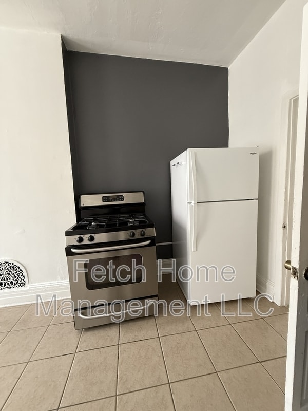 Building Photo - 106 S Pershing Ave