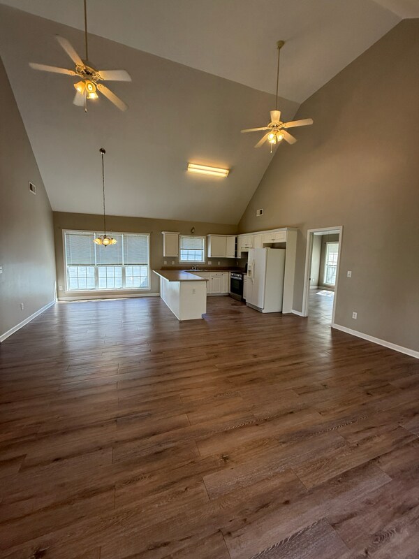 Foto del edificio - 149 Flagstone Ln