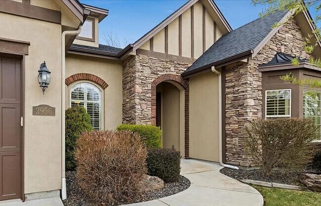 Foto del edificio - Gorgeous 3 bed 2 bath home in the heard of...
