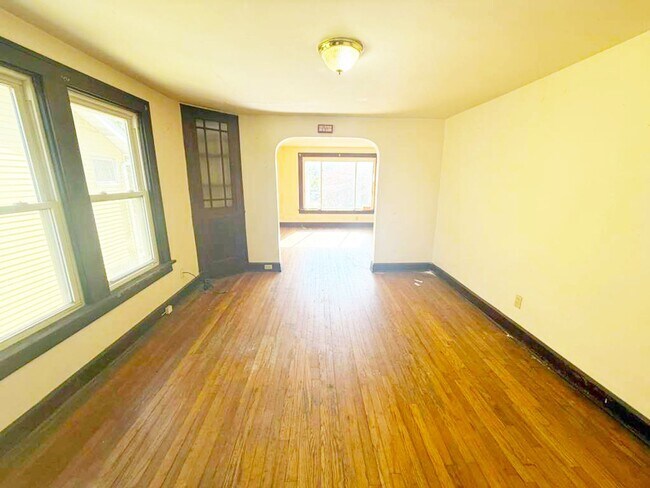 Foto del edificio - 7610 Dearborn Ave