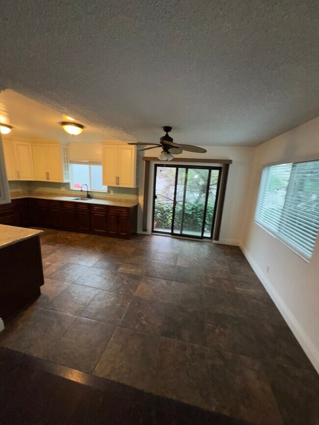 Foto del edificio - 4404 Don Miguel Dr