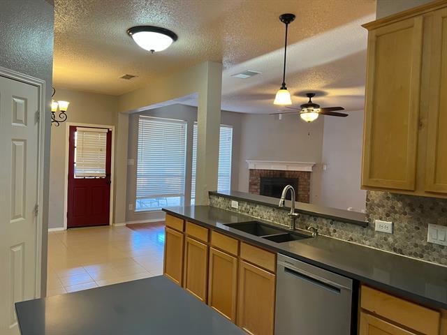 Building Photo - 3213 Grenada Dr