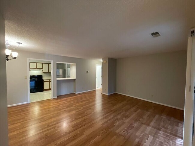 Building Photo - T.R. Lawing Realty Property