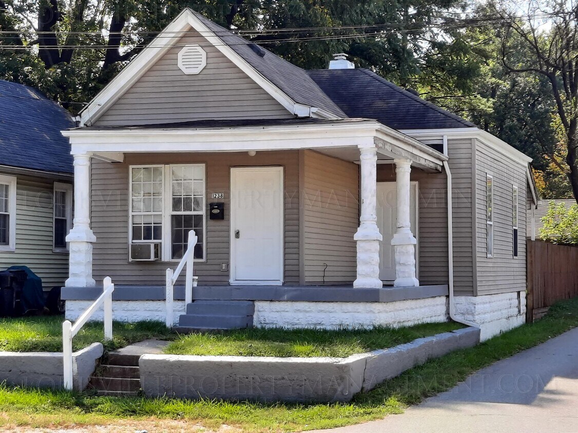 Primary Photo - 1238 Oleanda Ave