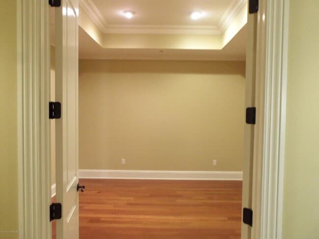 Building Photo - 1031 Oval Rd