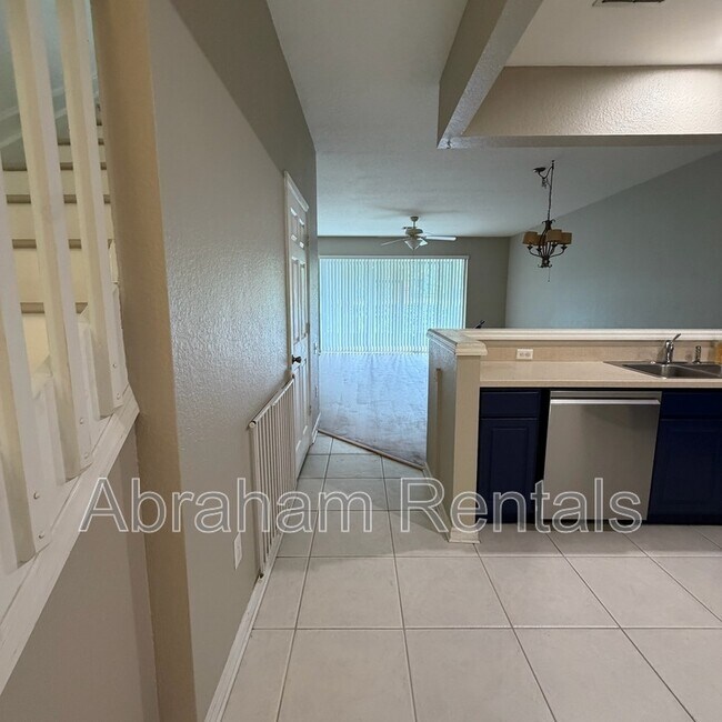 Foto del edificio - 5004 Hawkstone Dr