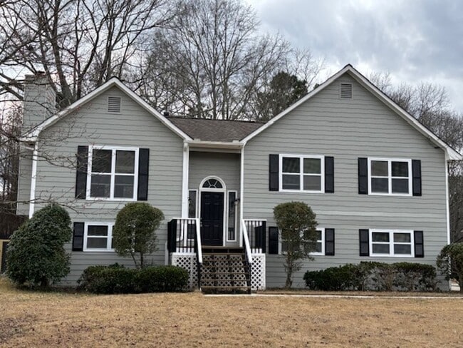 Foto del edificio - Updated Remodeled Large Open Split-Level Home with Full Finished Basement!