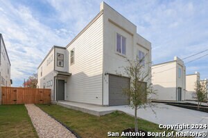 Building Photo - 307 San Salvador Ave