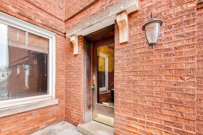 Foto del edificio - 2734 N Campbell Ave