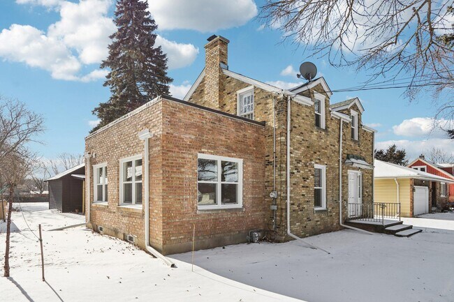 Building Photo - 5315 73rd St