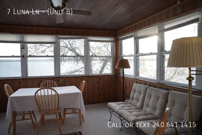 Foto del edificio - 7 Luna Ln