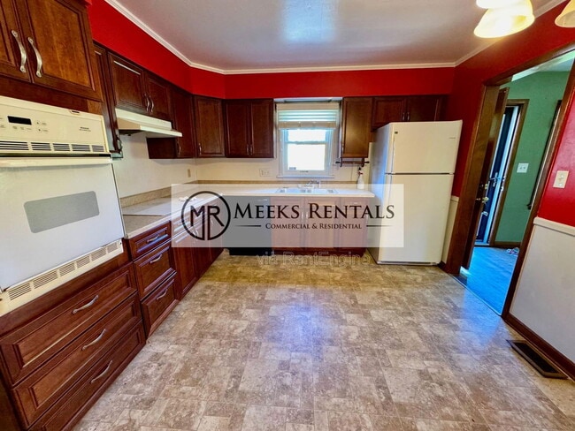 Building Photo - 1987 McVeigh Ave