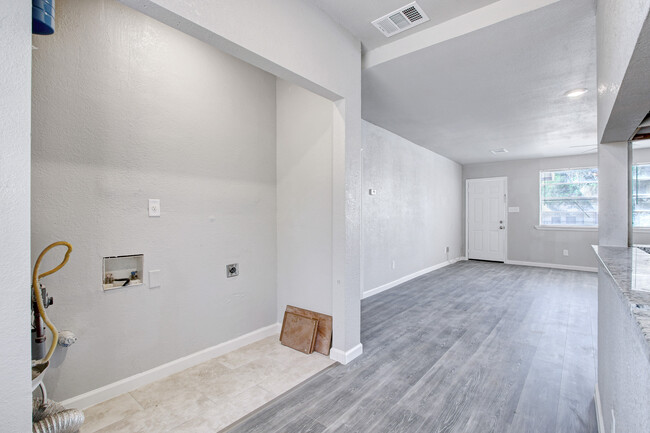 Laundry Room - 108 Bellinger St