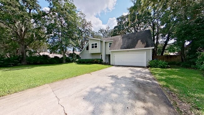 Building Photo - Beautiful Two-Story Home in Neptune Beach availabe early April!