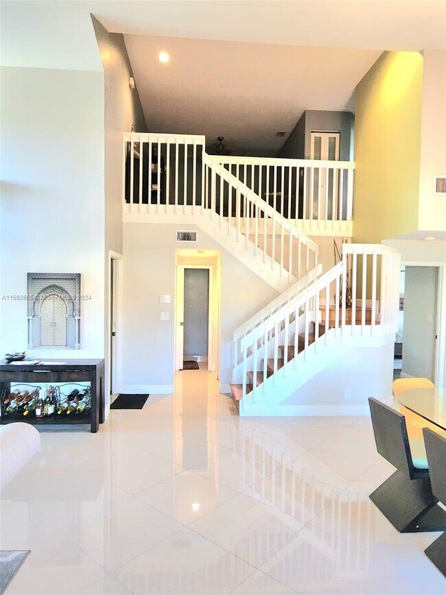 Foto del edificio - 6136 NW 183rd Terrace