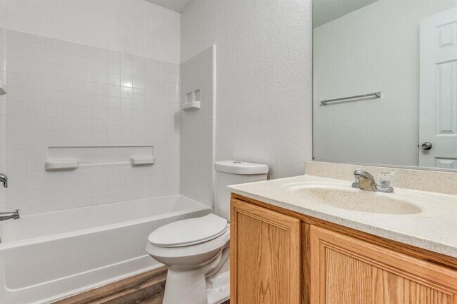 Foto del edificio - 12713 Kingsgate Dr