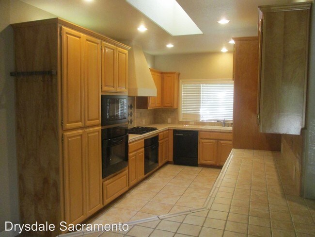 Foto del edificio - 3 br, 2 bath House - 1320 Rolling Hills Dr.