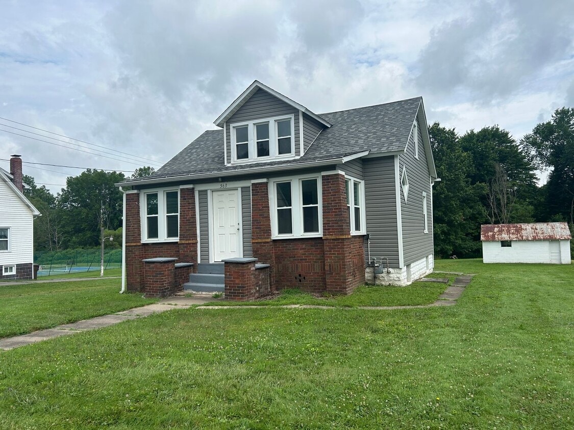 Primary Photo - Single Family Home for Rent Outside Grove ...