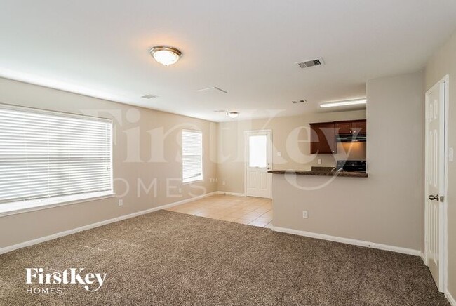 Foto del edificio - 6722 Clover Walk Ln