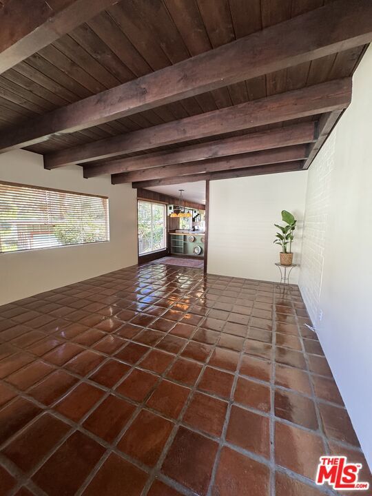 Building Photo - 2731 N Beverly Glen Blvd