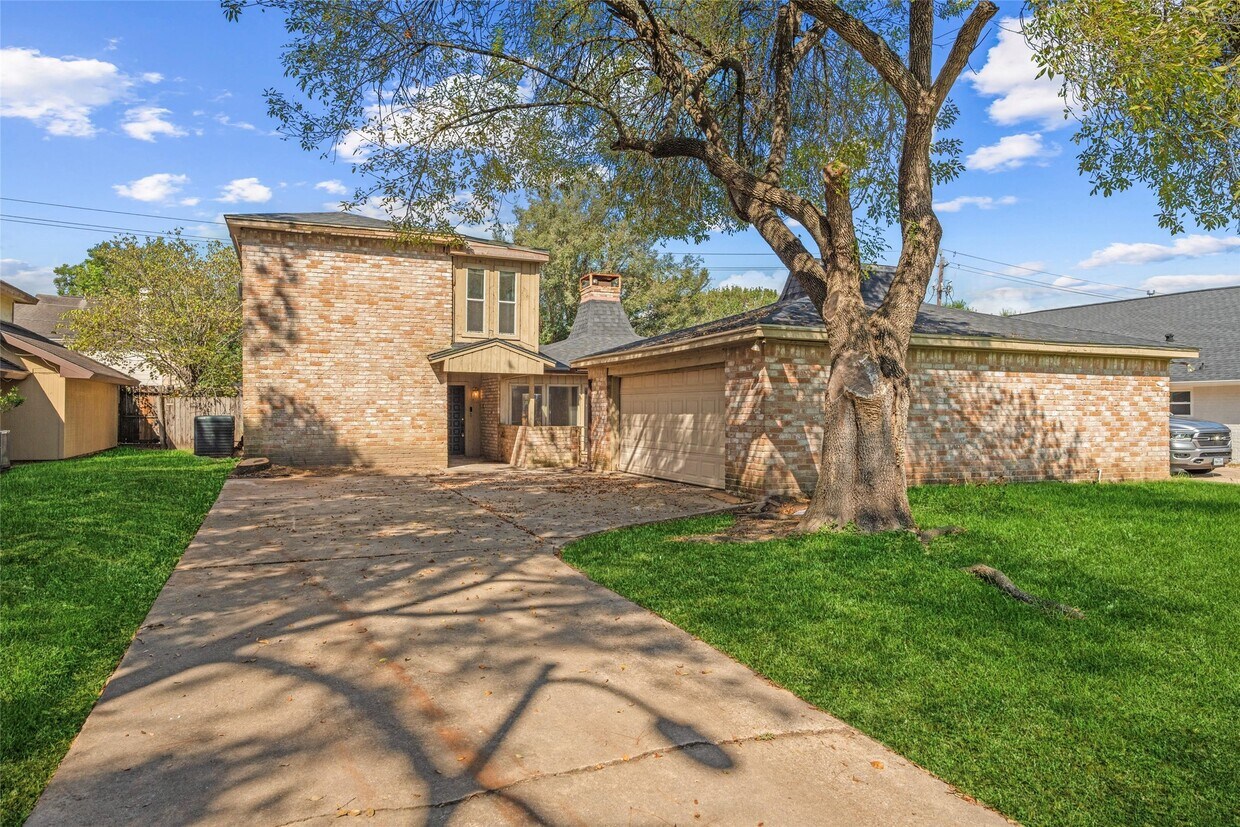 Primary Photo - 10806 Bob White Dr