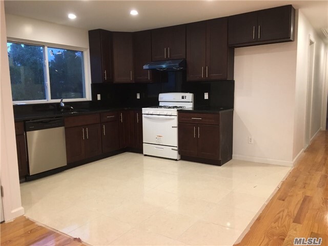 Foto del edificio - 243-16-243-73 73rd Ave