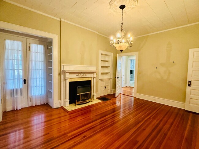 Foto del edificio - MOVE-IN READY!