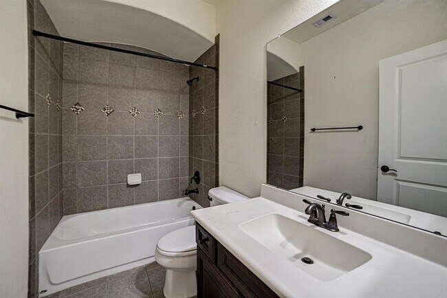 Foto del edificio - 18502 N Settlers Shore Dr