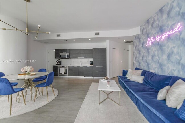 Foto del edificio - 45 SW 9th St