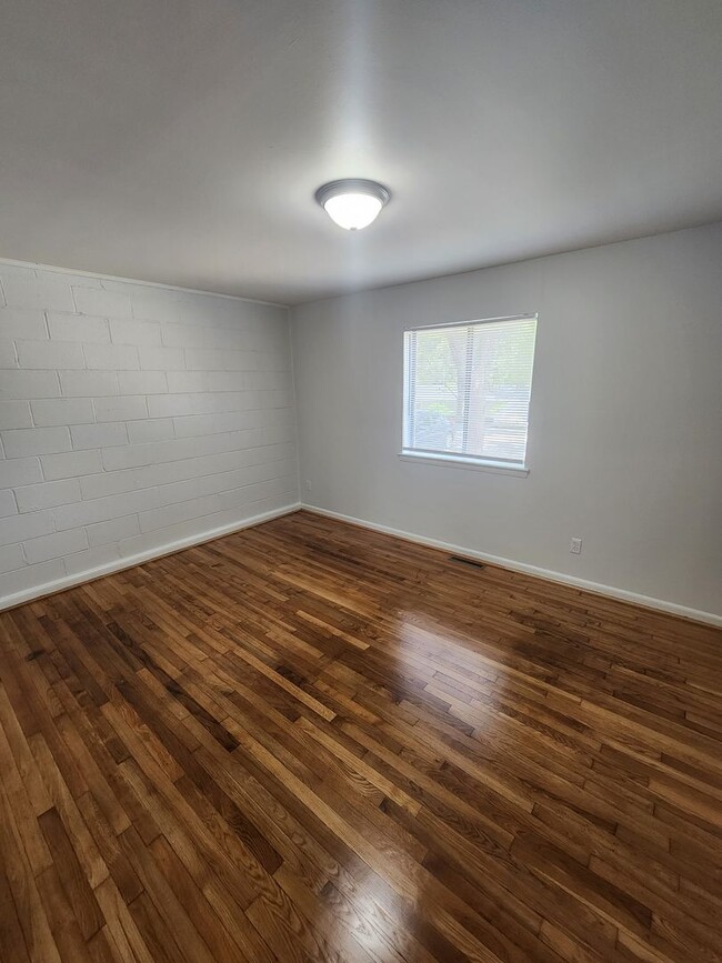 Photo - Chapel Hill/2BR Brookside Condo