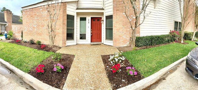 Building Photo - 12625 Memorial Dr