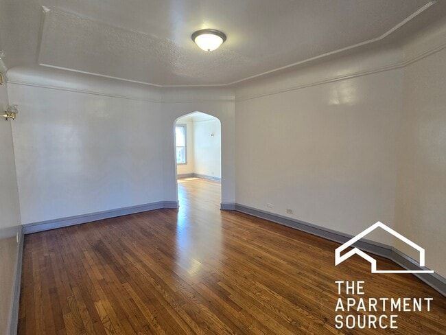 Building Photo - 836 N Massasoit Ave