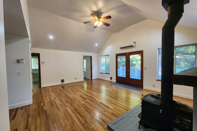Foto del edificio - 8542 Battle Point Dr NE