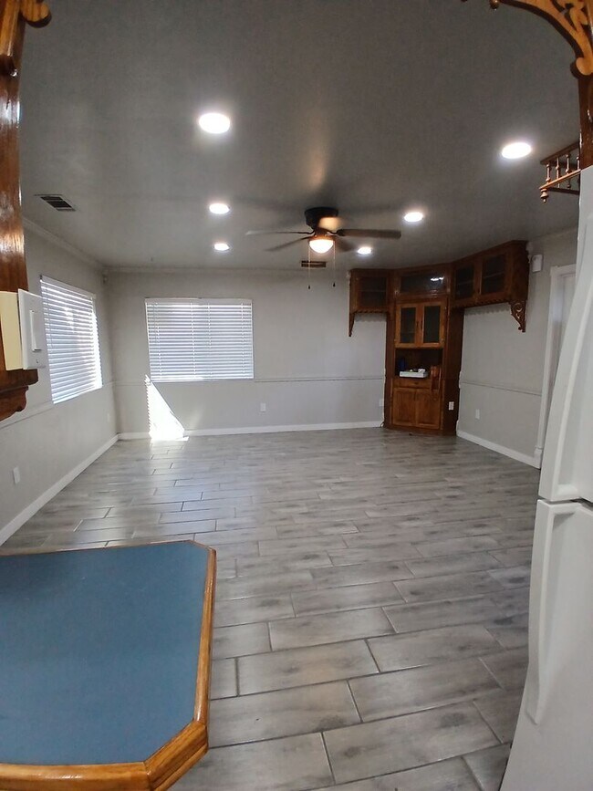 Foto del edificio - 141 N 5th St