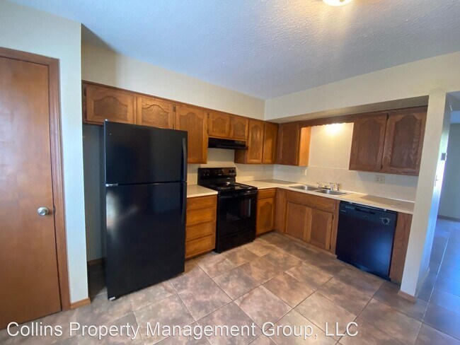 Building Photo - 2 br, 1.5 bath House - 2210 E. Mac's Ct. U...