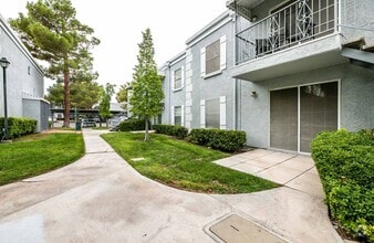 Building Photo - 3823 S Maryland Pkwy