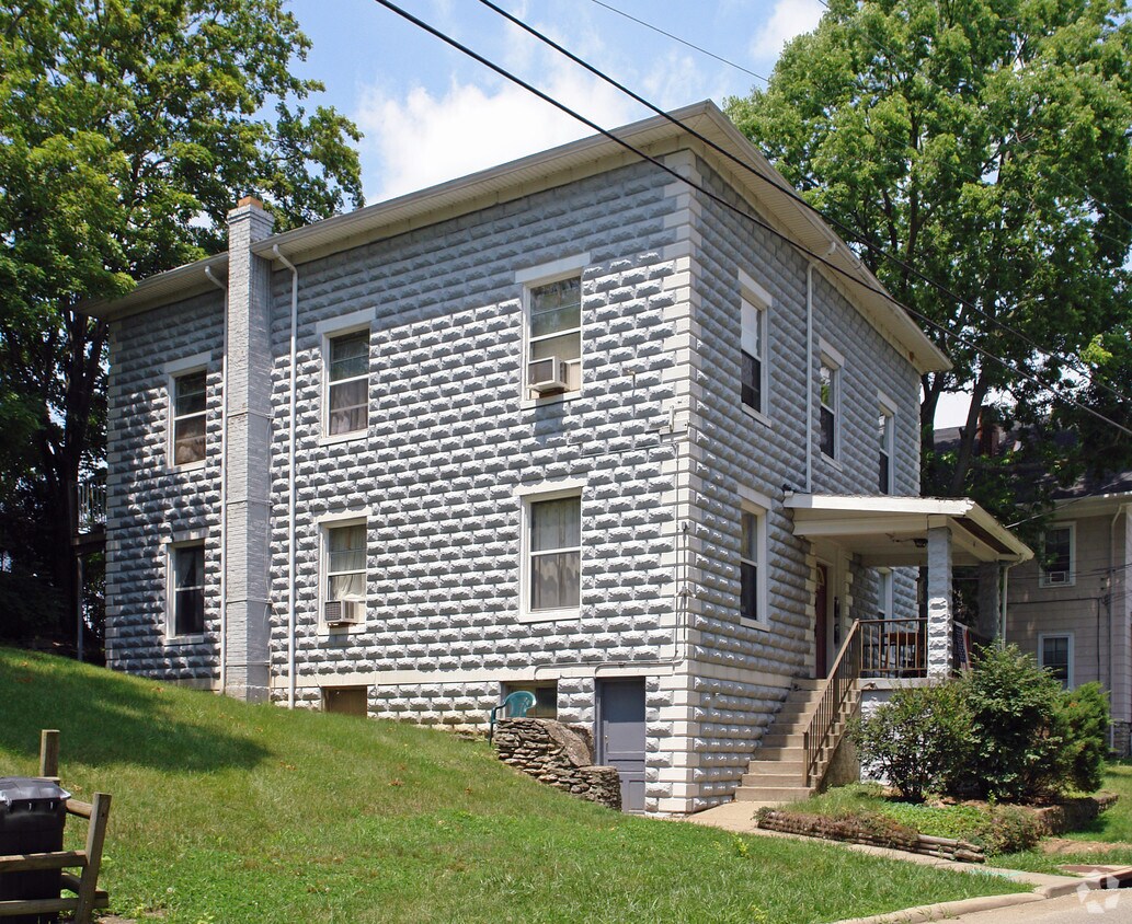 Primary Photo - 61 Brentwood Pl