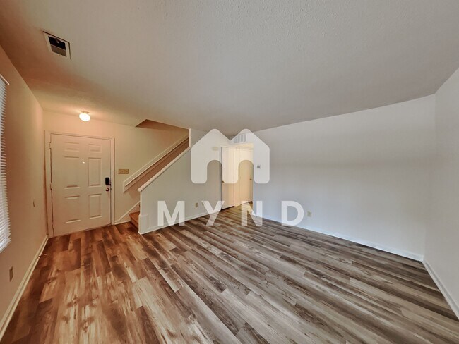 Foto del edificio - 8719 Chapel Hill Rd