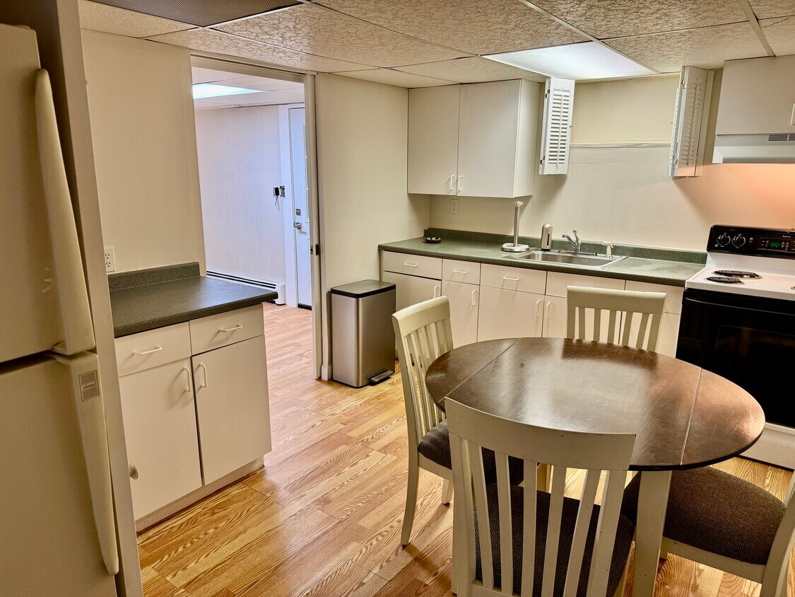 Foto principal - 102 Hillside Rd